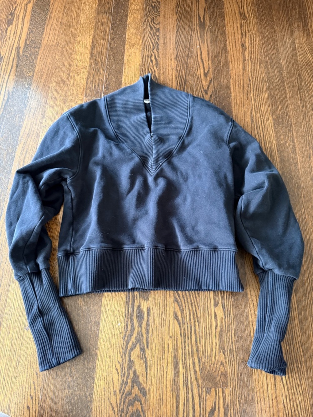 Agolde Black Ribbed V‑Neck Cropped Sweatshirt xs